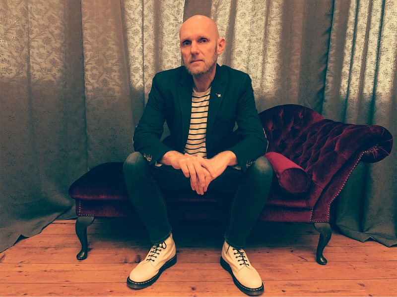 A Permanent Shadow foto