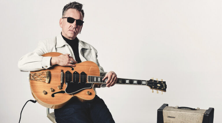 'Prism in Jeans' tercer adelanto de Richard Hawley - Muzikalia