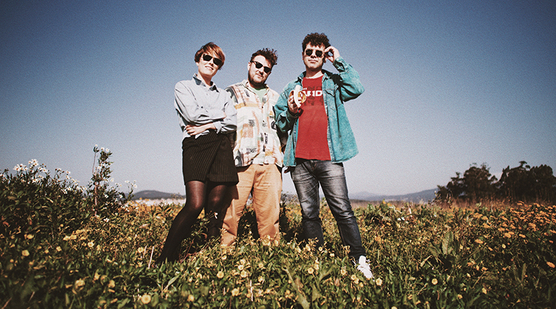 Triángulo de amor bizarro