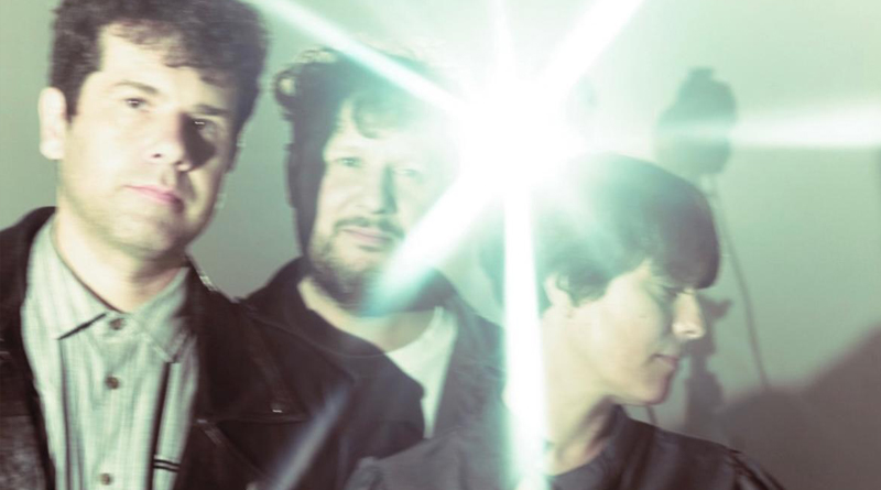 Triángulo de Amor Bizarro